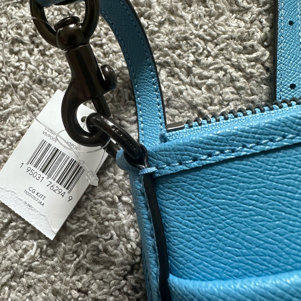 Coach Sky Blue Leather Crossbody Bag - Picture 8 of 15
